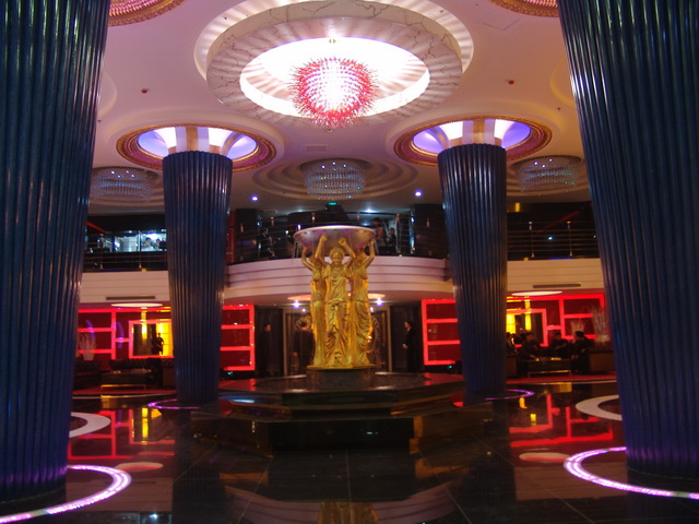 济南市蓝黛ktv公主是做什么的-济南市三孔桥神